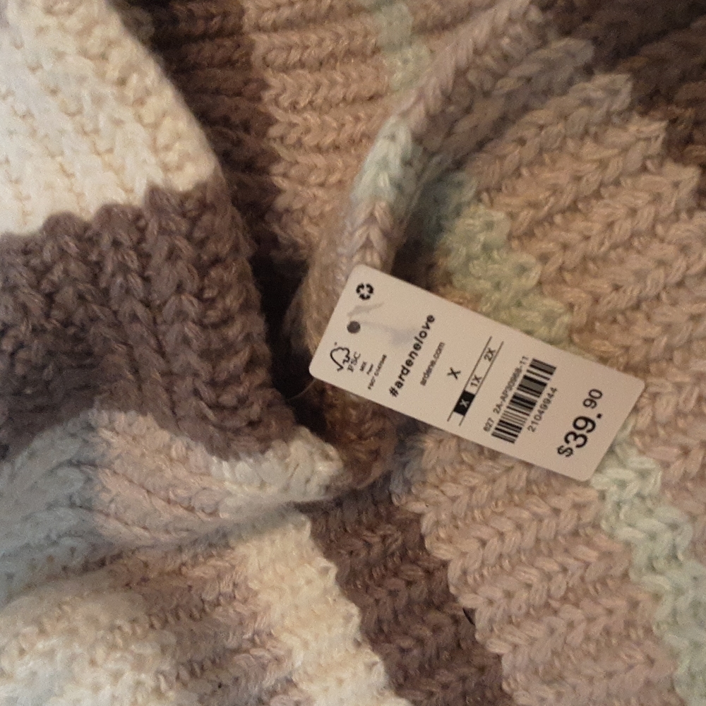 Ardene Curve bulky cropped striped sweater - Plus size X - Picture 3 of 3